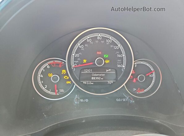 3VWFD7AT4JM708196 2018 VOLKSWAGEN BEETLE Blue 