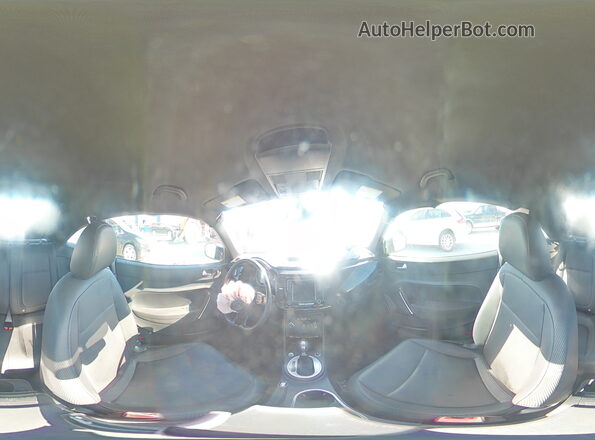3VWFD7AT4JM708196 2018 VOLKSWAGEN BEETLE Blue 