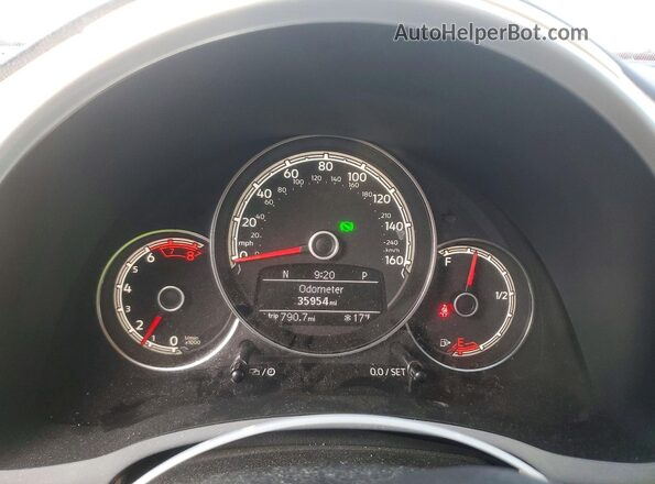 3VWFD7AT9KM719325 2019 VOLKSWAGEN BEETLE Серебряный 