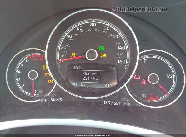 3VWJD7AT3KM712784 2019 VOLKSWAGEN BEETLE Beige 