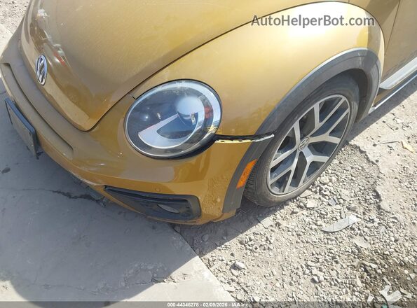 3VWS17AT1HM621065 2017 VOLKSWAGEN BEETLE Orange 