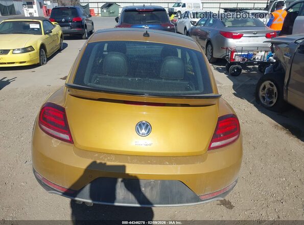 3VWS17AT1HM621065 2017 VOLKSWAGEN BEETLE Orange 