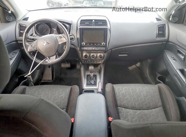JA4ARUAU5MU009868 2021 MITSUBISHI OUTLANDER Silver 