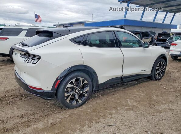 3FMTK3R72NMA31341 2022 FORD MUSTANG MACH-E PREMI Белый Передняя правая четверть