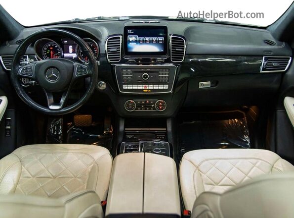 4JGDF7DE5HA817819 2017 MERCEDES-BENZ GLS Черный Вид задних сидений