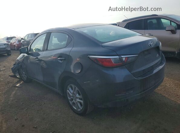 3MYDLBYV2JY323382 2018 TOYOTA YARIS Gray 
