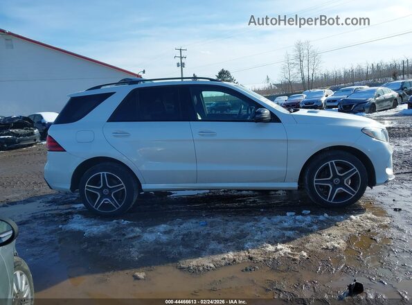 4JGDA5GB0KB205243 2019 MERCEDES-BENZ GLE 400 White Widok wnętrza z tyłu