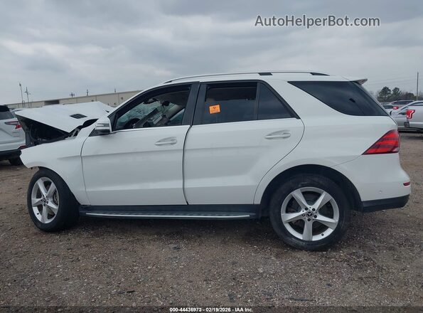 4JGDA5GB6KB208714 2019 MERCEDES-BENZ GLE 400 White Widok wnętrza 360 stopni