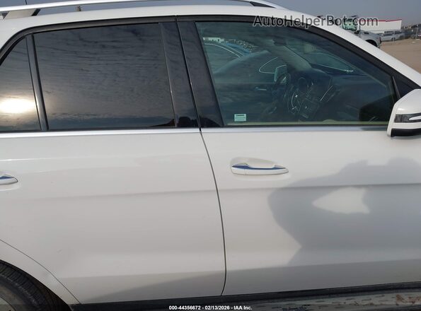 4JGDA5HB2HA943364 2017 MERCEDES-BENZ GLE 350 White უკანა სალონის ხედი