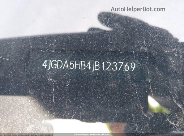 4JGDA5HB4JB123769 2018 MERCEDES-BENZ GLE 350 Белый 