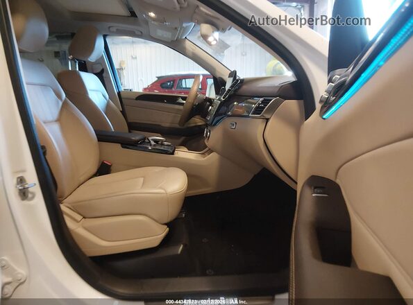 4JGDA5HBXHA994336 2017 MERCEDES-BENZ GLE 350 White Widok wnętrza z przodu