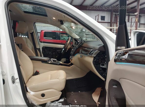 4JGDF6EE8KB239273 2019 MERCEDES-BENZ GLS 450 White Widok wnętrza z przodu