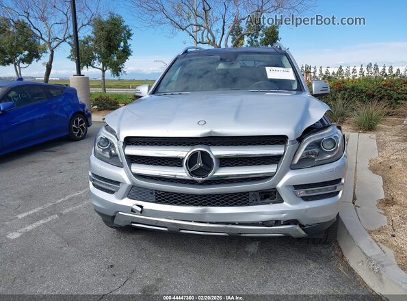 4JGDF6EE9GA638030 2016 MERCEDES-BENZ GL 450 Silver Widok wnętrza z tyłu