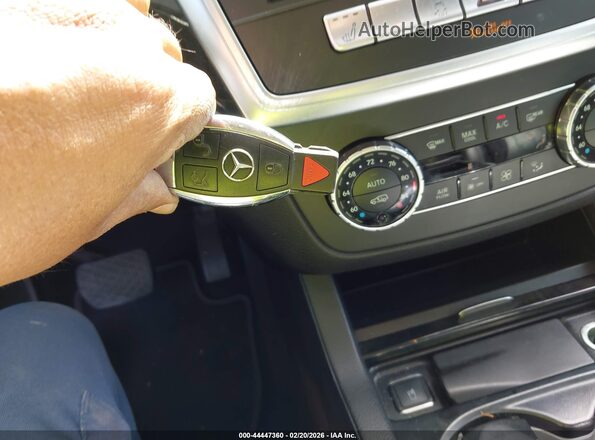 4JGDF6EE9GA638030 2016 MERCEDES-BENZ GL 450 Silver Widok deski rozdzielczej