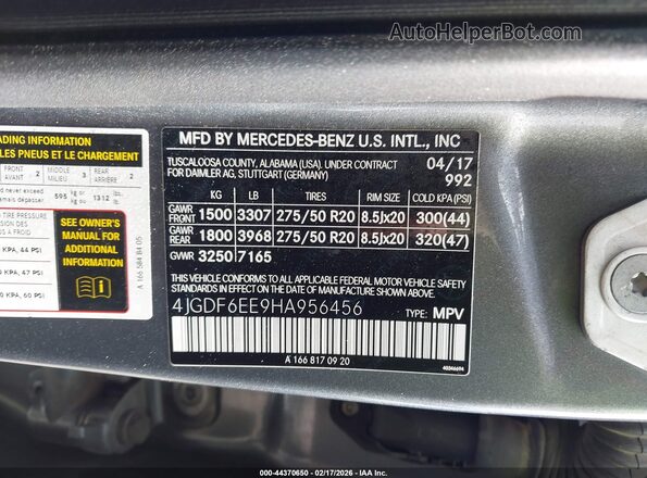 4JGDF6EE9HA956456 2017 MERCEDES-BENZ GLS 450 Gray Vista del compartimento del motor