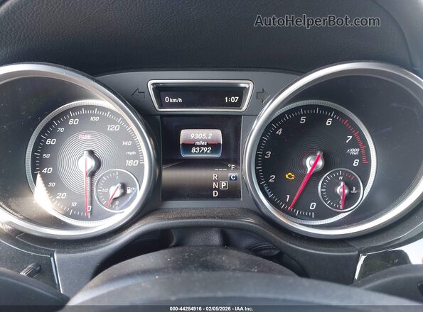 4JGDF6EE9HA962063 2017 MERCEDES-BENZ GLS 450 White Vista de los asientos traseros