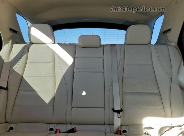 4JGFB4JB7NA776103 2022 MERCEDES-BENZ GLE White Widok tylnych siedzeń