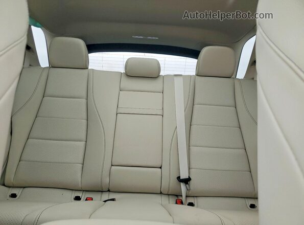 4JGFB4KB9NA741657 2022 MERCEDES-BENZ GLE White Rear seats view