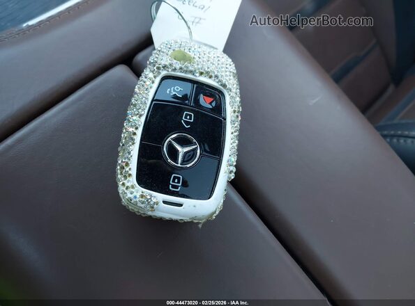 4JGFB6BB3RB111371 2024 MERCEDES-BENZ AMG GLE 53 White Առջևի վահանակի տեսք