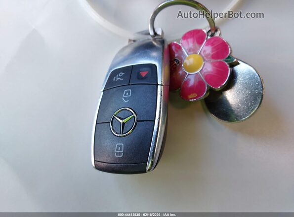 4JGFF5KE2NA687722 2022 MERCEDES-BENZ GLS 450 White Widok deski rozdzielczej