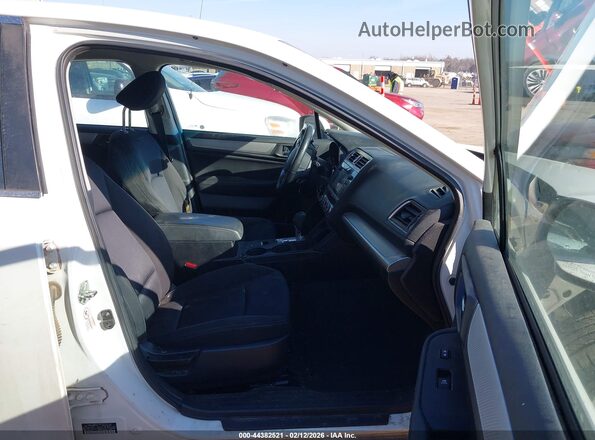 4S3BNAC66H3037306 2017 SUBARU LEGACY White Widok wnętrza z przodu