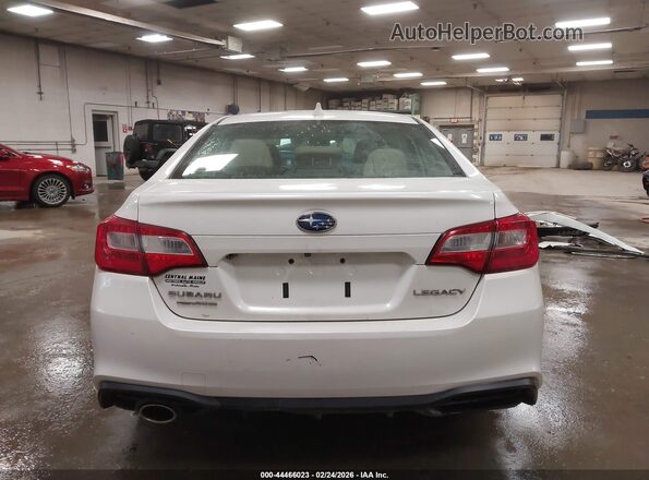 4S3BNAF69J3044784 2018 SUBARU LEGACY White 