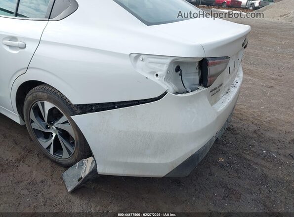 4S3BWAD63P3015788 2023 SUBARU LEGACY White Widok z przodu