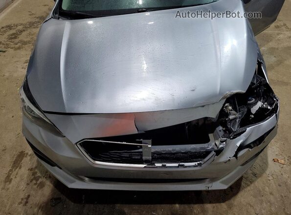 4S3GKAB63H3604829 2017 SUBARU IMPREZA Серебряный Вид задней части салона
