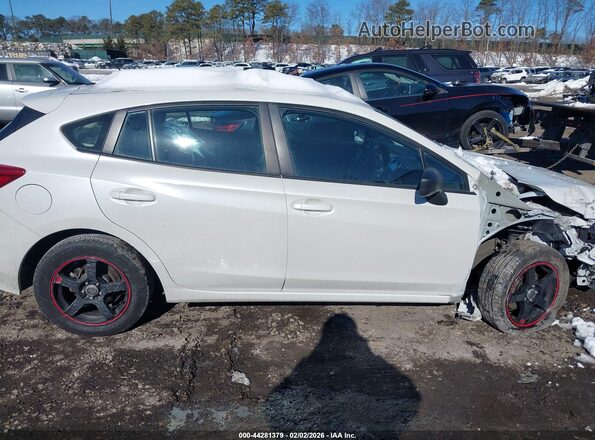 4S3GTAB60N3702211 2022 SUBARU IMPREZA White Vista del cuadro de instrumentos