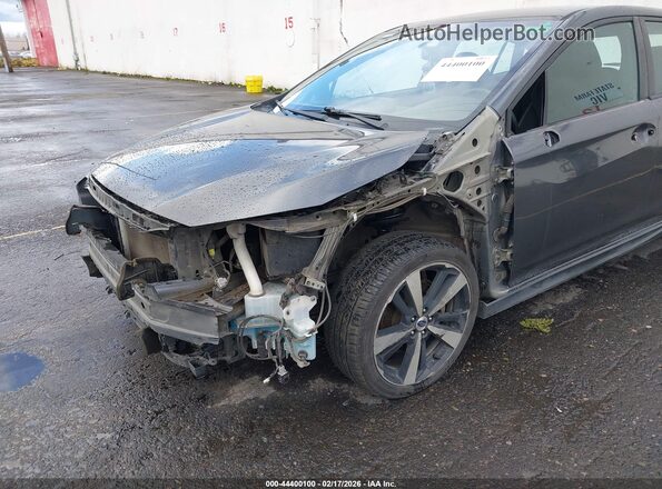 4S3GTAK65J1715798 2018 SUBARU IMPREZA Серый Вид спереди