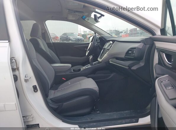 4S4BTAFC5M3151388 2021 SUBARU OUTBACK Белый Вид салона спереди