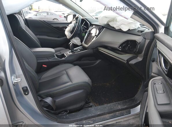4S4BTALC2R3142398 2024 SUBARU OUTBACK Silver Widok wnętrza z przodu