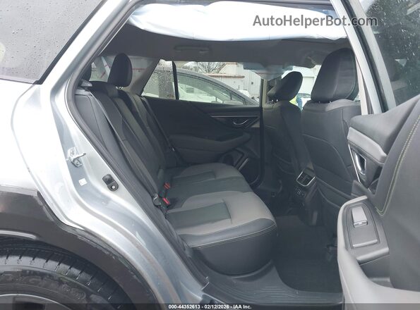 4S4BTGLD7P3153003 2023 SUBARU OUTBACK Silver Widok naklejki z numerem VIN