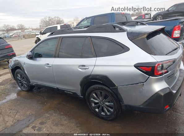 4S4BTGLD7P3153003 2023 SUBARU OUTBACK Silver Widok wnętrza 360 stopni