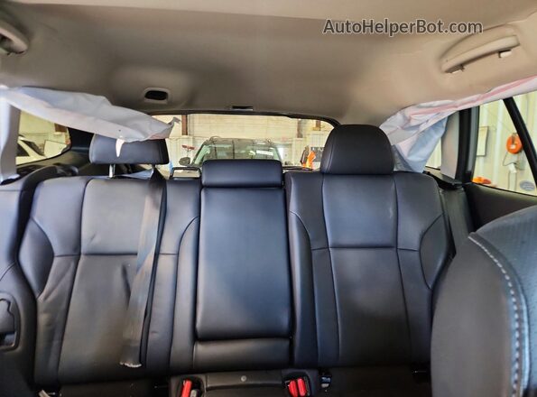 4S4BTGND4N3194361 2022 SUBARU OUTBACK Silver Rear seats view