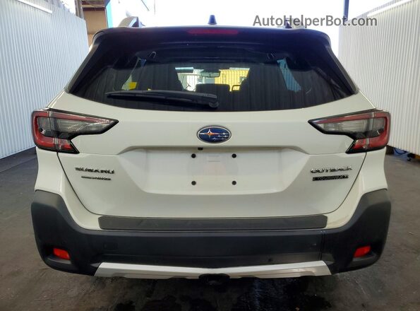 4S4BTGPD1R3116316 2024 SUBARU OUTBACK White Rear view