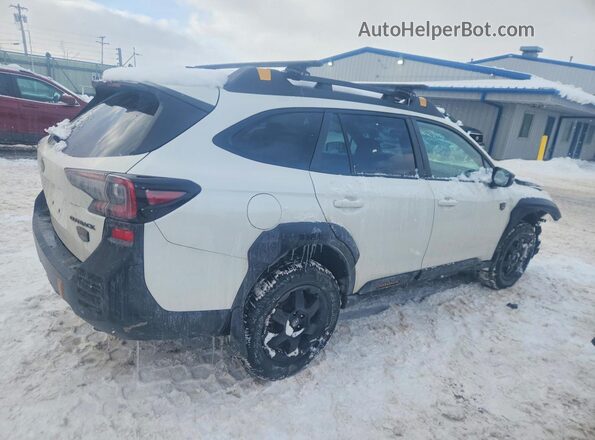 4S4BTGUD8S3229979 2025 SUBARU OUTBACK Белый Задняя правая четверть