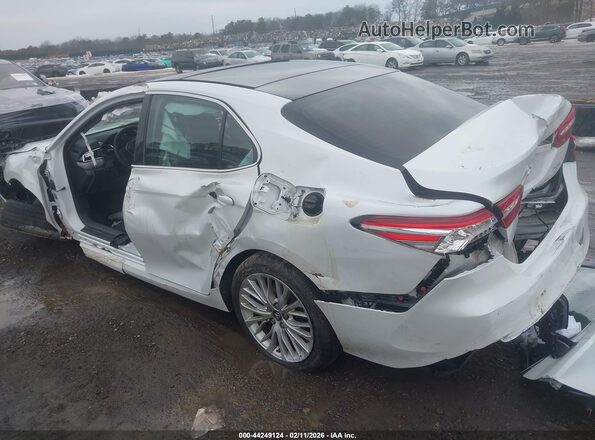 4T1B11HK5JU028903 2018 TOYOTA LE White 