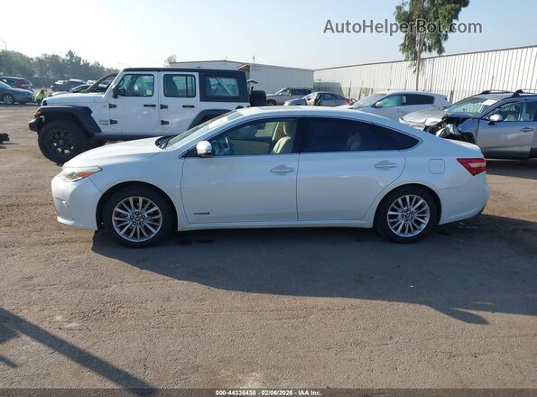 4T1BD1EB2GU051611 2016 TOYOTA LIMITED White სალონის 360-გრადუსიანი ხედი