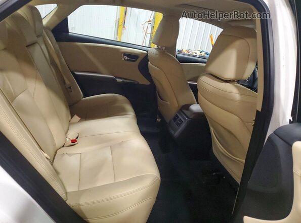 4T1BD1EB5JU064120 2018 TOYOTA AVALON White 