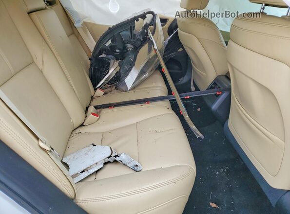 4T1BD1EB8HU058953 2017 TOYOTA AVALON Белый Вид задних сидений