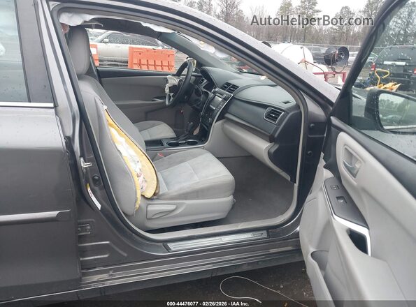 4T1BF1FK3GU567582 2016 TOYOTA LE Серый Вид салона спереди