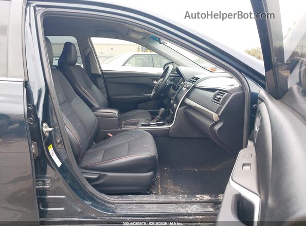 4T1BF1FK3HU326302 2017 TOYOTA CAMRY Blue წინა სალონის ხედი