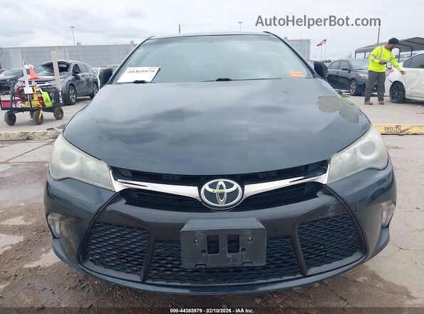 4T1BF1FK3HU326302 2017 TOYOTA CAMRY Blue უკანა სალონის ხედი