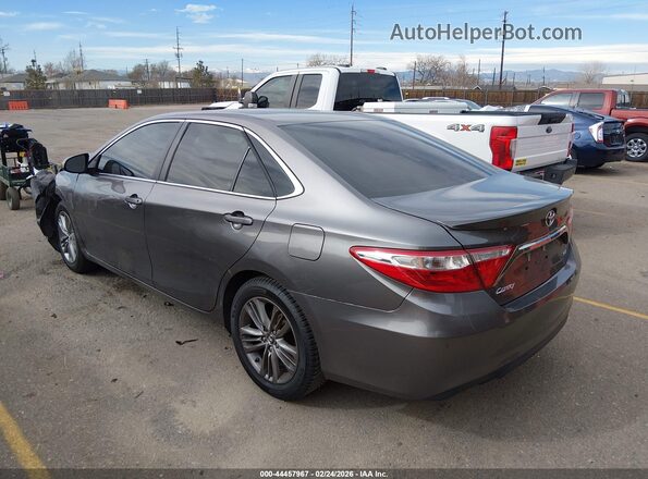 4T1BF1FK4HU737059 2017 TOYOTA CAMRY Серый Задняя левая четверть