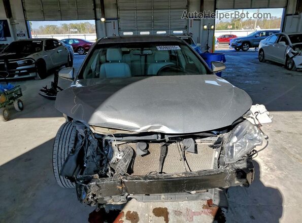 4T1BF1FK6HU699401 2017 TOYOTA LE Silver Widok z przodu