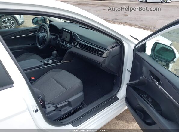 4T1DAACK2TU229838 2026 TOYOTA LE White Vista interior delantera