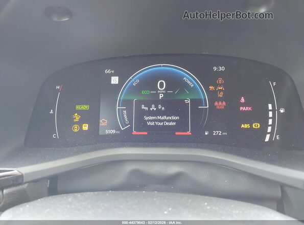 4T1DAACK2TU229838 2026 TOYOTA LE White Vista de los asientos traseros