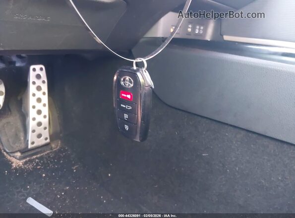 4T1DAACK3SU590509 2025 TOYOTA CAMRY Gray Առջևի վահանակի տեսք