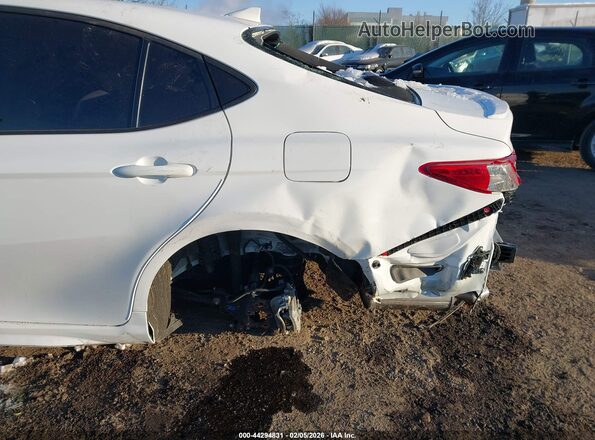 4T1DAACK5SU646790 2025 TOYOTA CAMRY White Widok z przodu